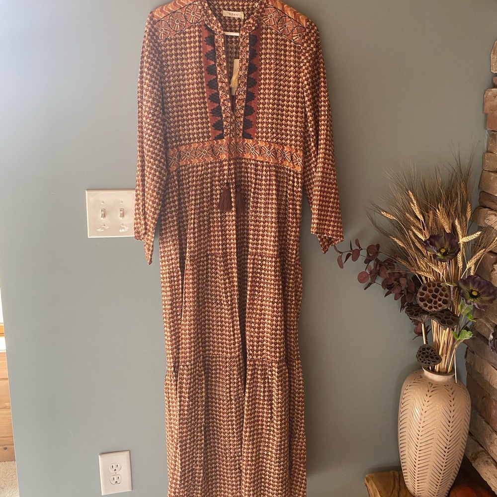 Doen Prem Dress - Picture 2 of 5